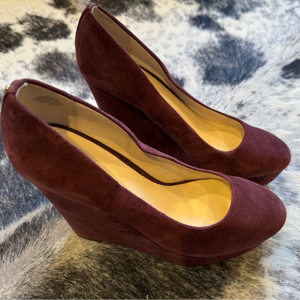 Nine West Burgundy Wedge Heels